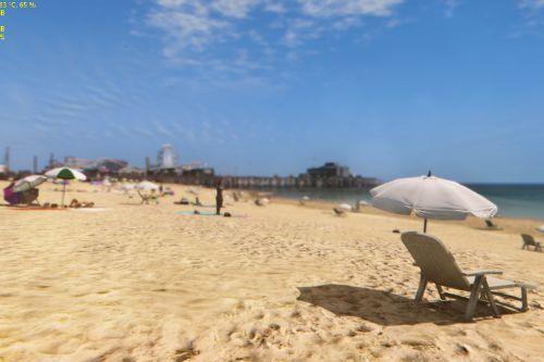 Realistic and Populated Beach Mod